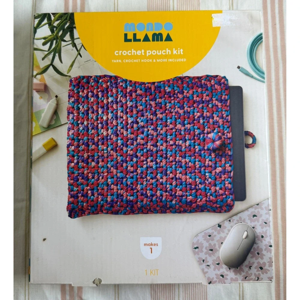 Mondo Llama Crochet Pouch Kit DIY Craft Set Multicolor Yarn Hook Stitch Markers
